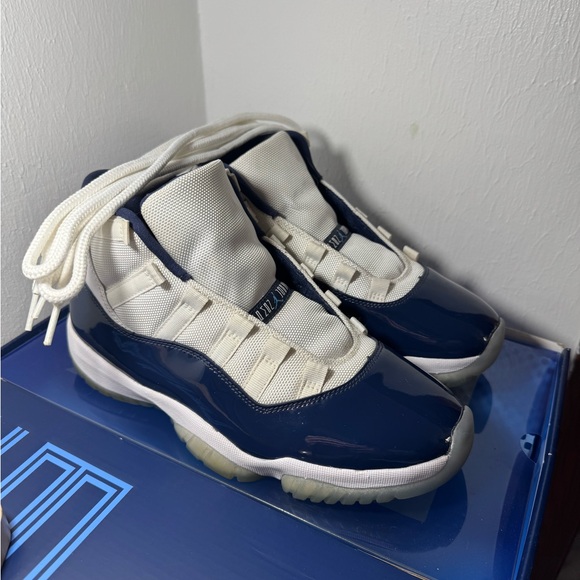 Size 8.5 - Jordan 11 Retro High Win Like '82 ORIGINAL BOX - Picture 1 of 6